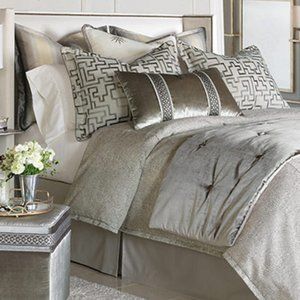Eastern Accents Ezra Bed Set